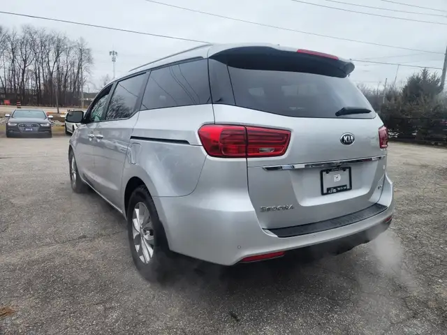 2019 KIA SEDONA LX - Photo 6