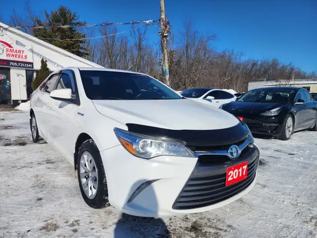 2017 TOYOTA CAMRY HYBRID LE - Photo 2