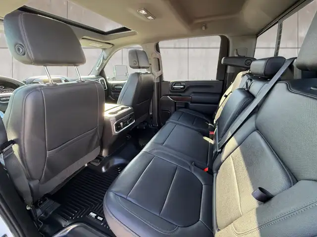 2022 GMC Sierra 2500HD 4WD Crew Cab 159' SLT - Photo 10