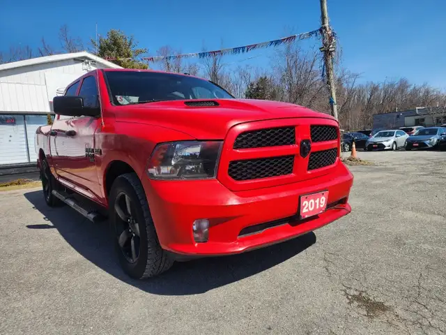 2019 RAM 1500 CLASSIC EXPRESS CREW CAB - Photo 2
