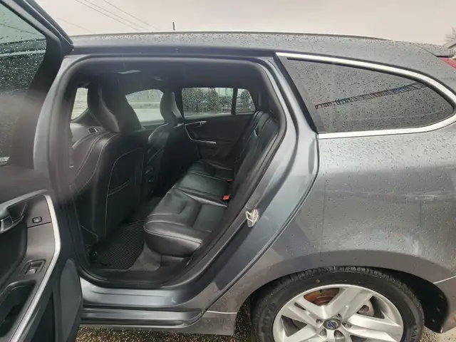 2016 VOLVO V60 T6 DRIVE-E PREMIER - Photo 12