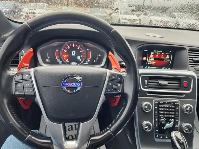 2016 VOLVO V60 T6 DRIVE-E PREMIER - Photo 16