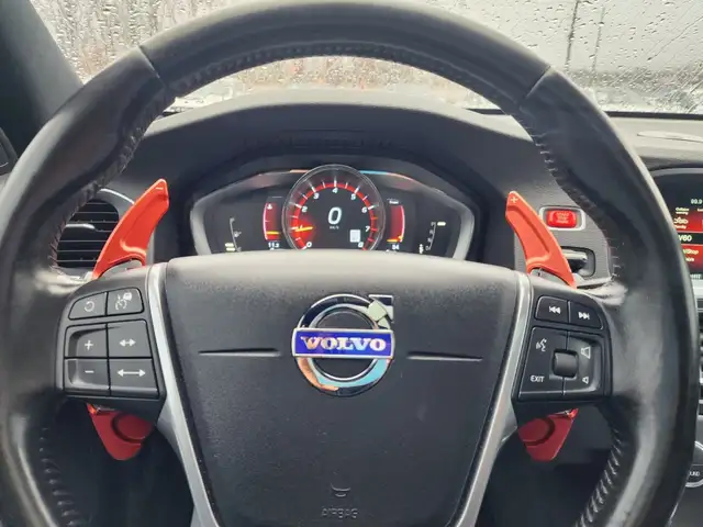 2016 VOLVO V60 T6 DRIVE-E PREMIER - Photo 17