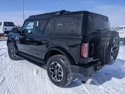 2026 Ford Bronco Outer Banks 4 Door 4x4 - Photo 6