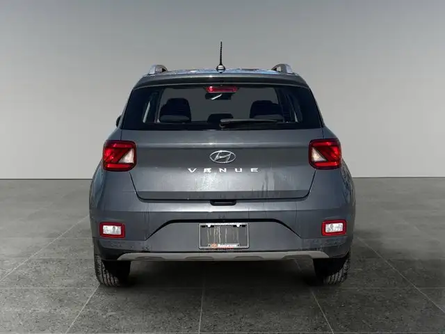 2024 Hyundai Venue Preferred - Photo 5