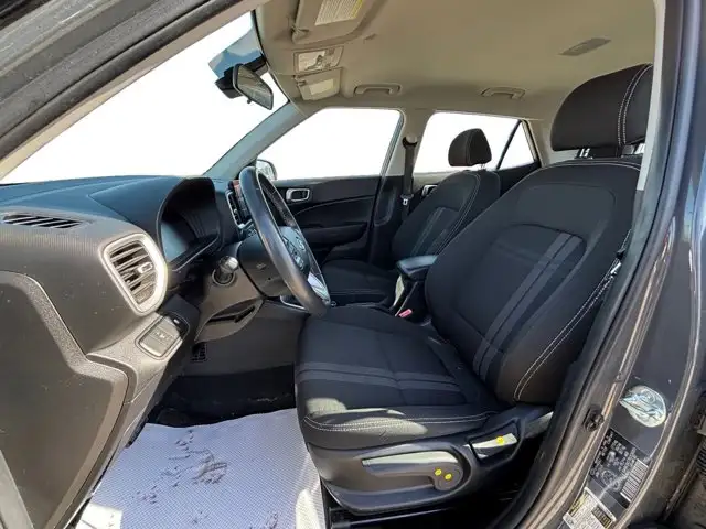 2024 Hyundai Venue Preferred - Photo 12