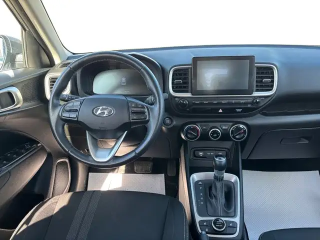 2024 Hyundai Venue Preferred - Photo 13