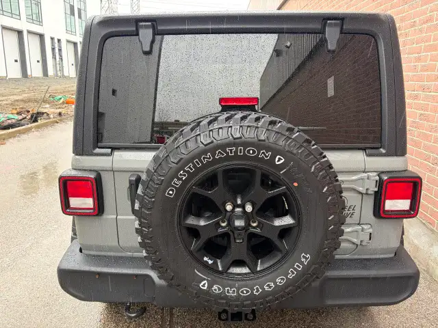 2021 Jeep Wrangler Unlimited Willys - Photo 8