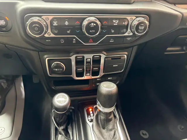 2021 Jeep Wrangler Unlimited Willys - Photo 11