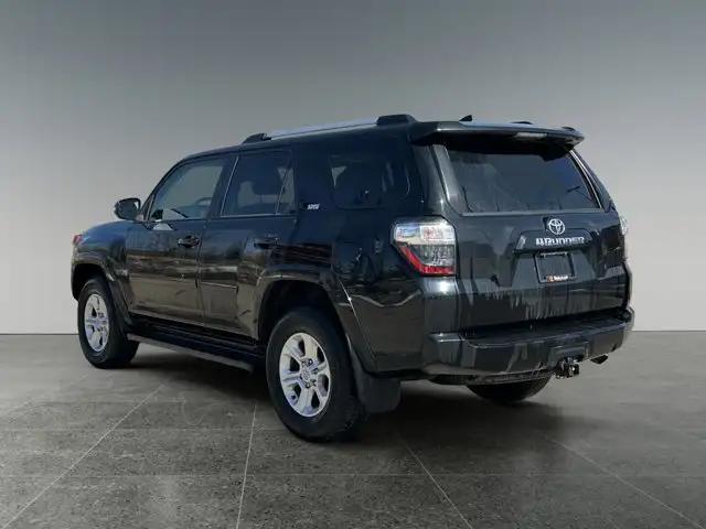 2023 Toyota 4Runner - Photo 4