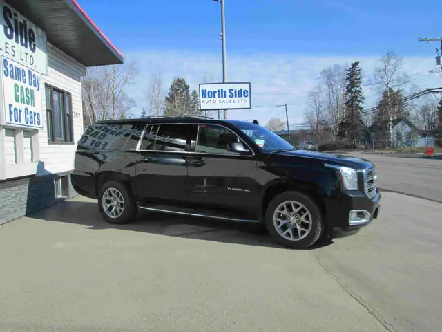 2019 GMC Yukon XL SLE - Photo 3