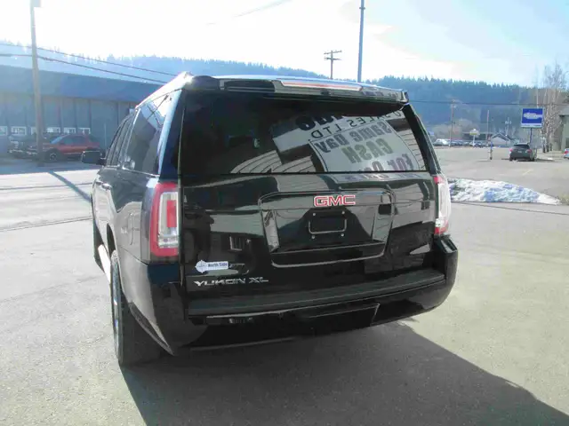2019 GMC Yukon XL SLE - Photo 4