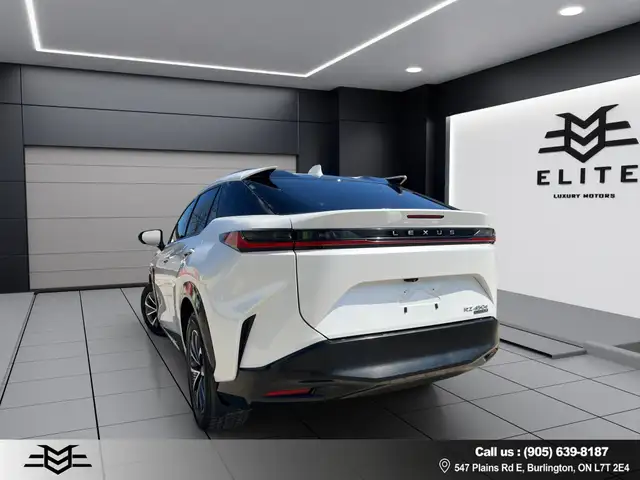 2023 Lexus RZ RZ 450e AWD - ELECTRIC - BLIND SPOT MONITOR !! - Photo 11