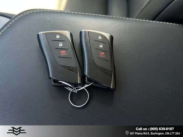 2023 Lexus RZ RZ 450e AWD - ELECTRIC - BLIND SPOT MONITOR !! - Photo 32