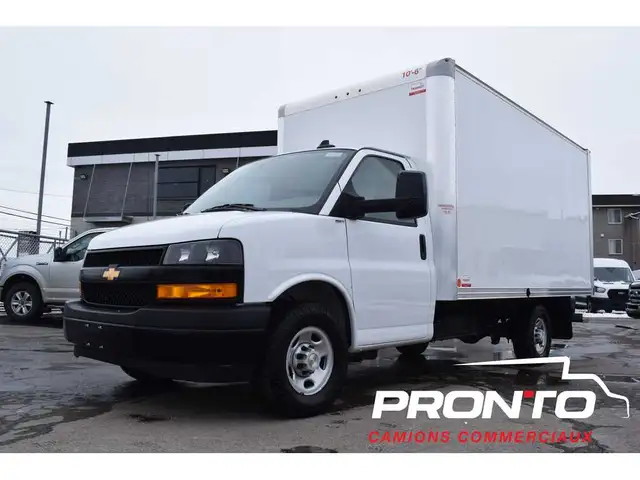2025 Chevrolet Express Commercial Cutaway 3500  Cube 14 pieds