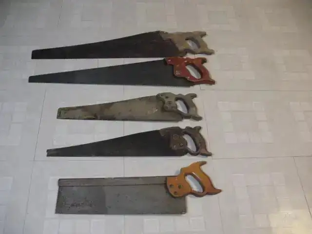 5 Vintage Hand Saws - Photo 3