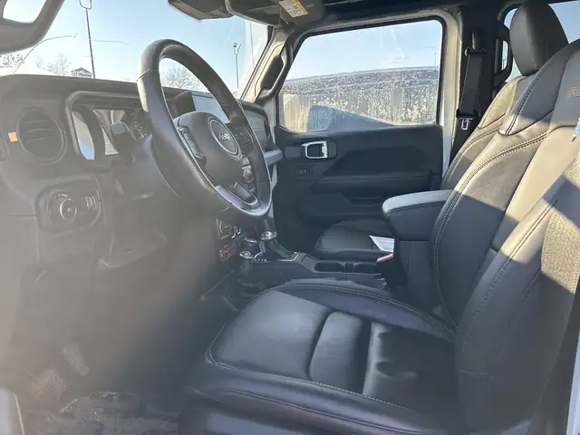 2024 Jeep Wrangler - Photo 4