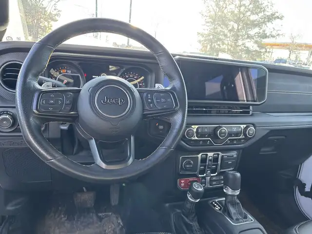 2024 Jeep Wrangler - Photo 7
