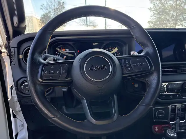 2024 Jeep Wrangler - Photo 8