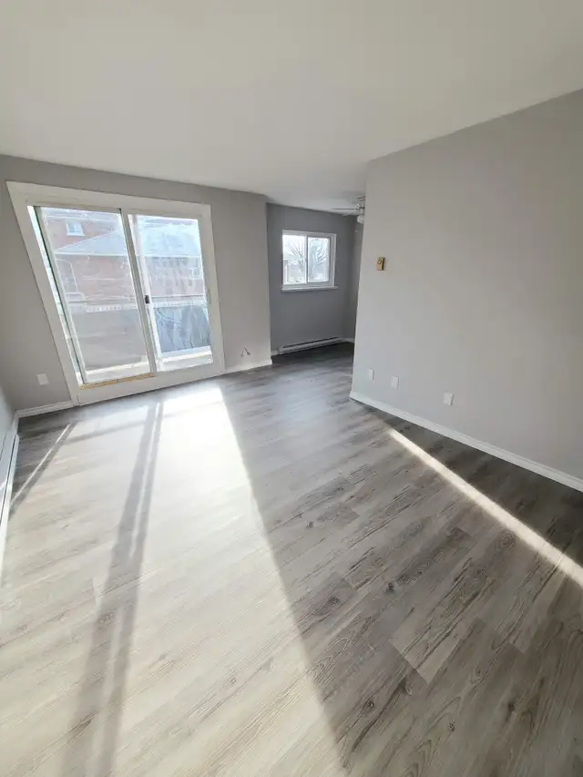 2 BR - 1 BA - Oshawa - Photo 4
