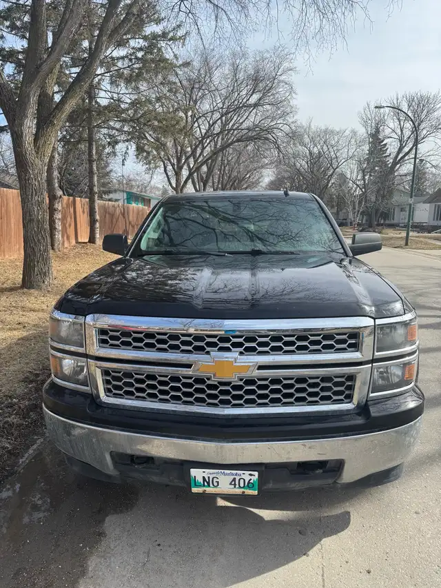 2014 Chevrolet Silverado Crew Cab! Safetied! - Photo 2