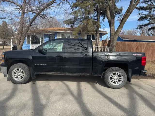 2014 Chevrolet Silverado Crew Cab! Safetied! - Photo 4
