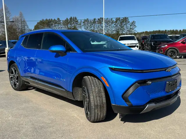 2025 Chevrolet Equinox EV - Photo 2