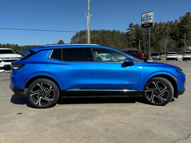 2025 Chevrolet Equinox EV - Photo 3