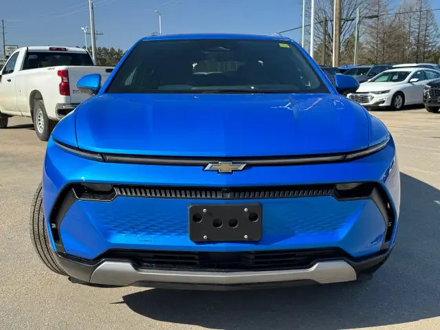 2025 Chevrolet Equinox EV - Photo 5