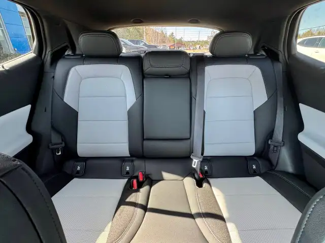 2025 Chevrolet Equinox EV - Photo 26