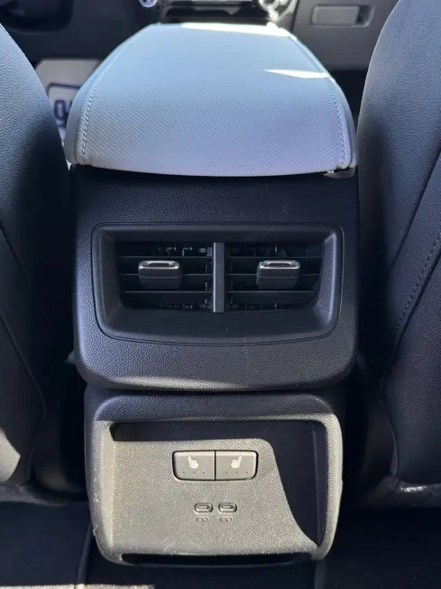 2025 Chevrolet Equinox EV - Photo 29