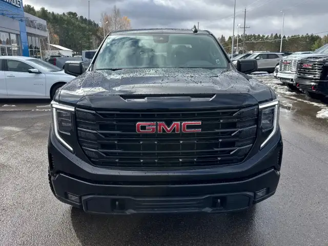 2026 GMC Sierra 1500 - Photo 2