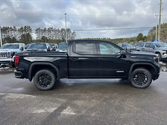 2026 GMC Sierra 1500 - Photo 4