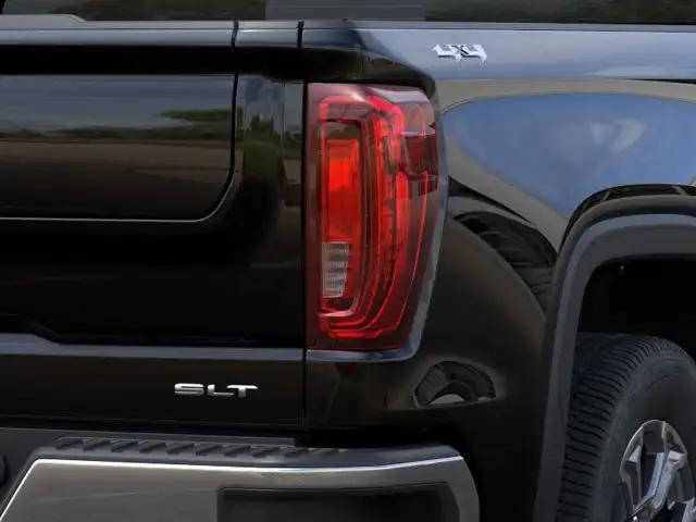 2026 GMC Sierra 1500 SLT - Photo 11