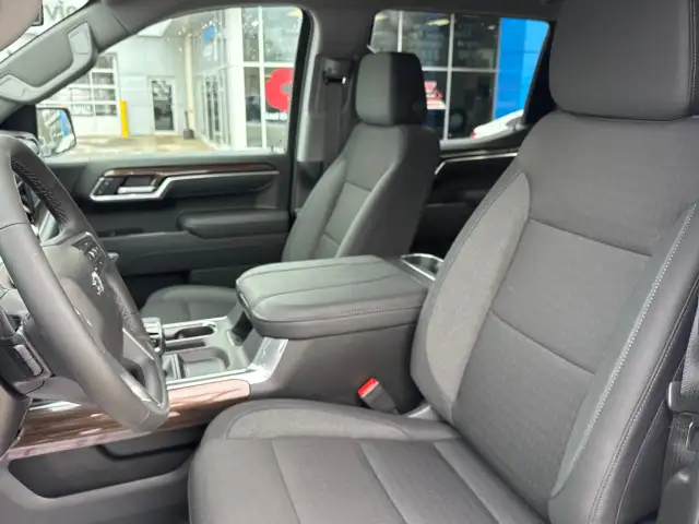 2026 Chevrolet Silverado 1500 - Photo 12