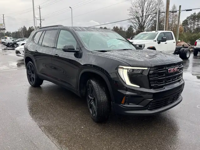 2026 GMC Acadia - Photo 3