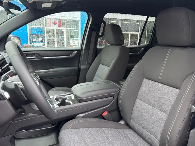 2026 GMC Acadia - Photo 12