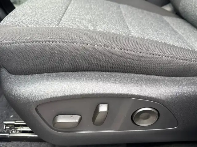 2026 GMC Acadia - Photo 21