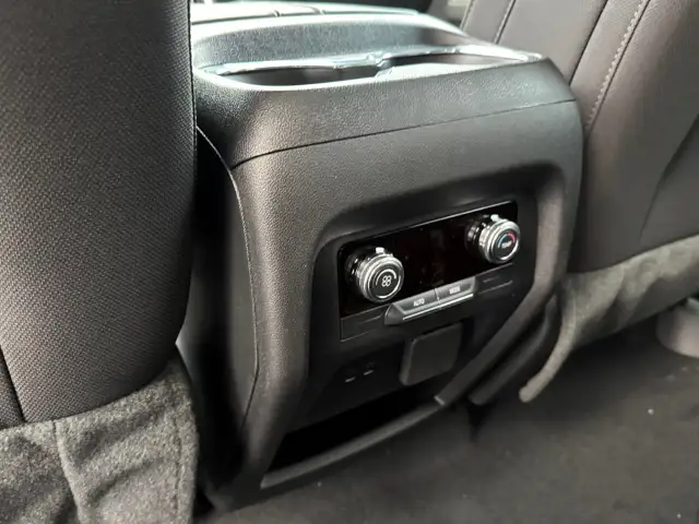 2026 GMC Acadia - Photo 29