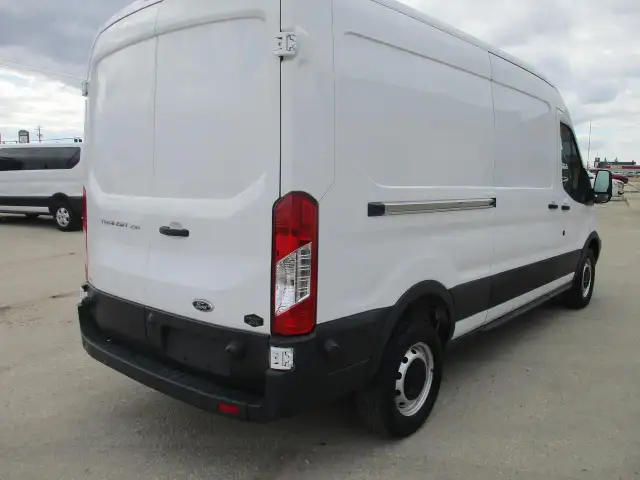2017 Ford Transit Cargo Van T-250 148' Med Rf 9000 GVWR Sliding - Photo 5