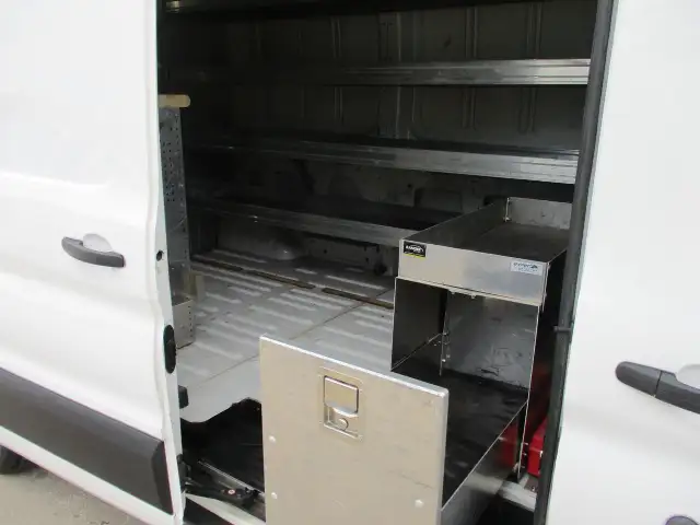 2017 Ford Transit Cargo Van T-250 148' Med Rf 9000 GVWR Sliding - Photo 10