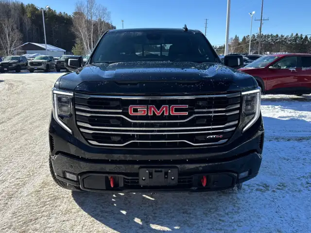 2026 GMC Sierra 1500 - Photo 2