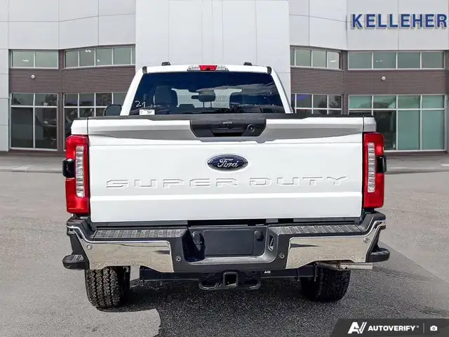 2026 Ford Super Duty F-350 SRW XLT - Photo 4