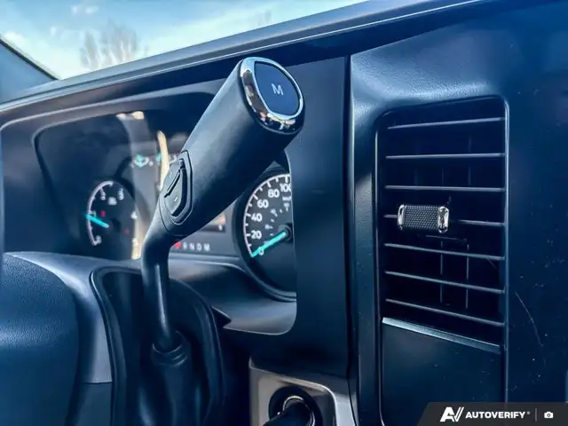 2026 Ford Super Duty F-350 SRW XLT - Photo 17