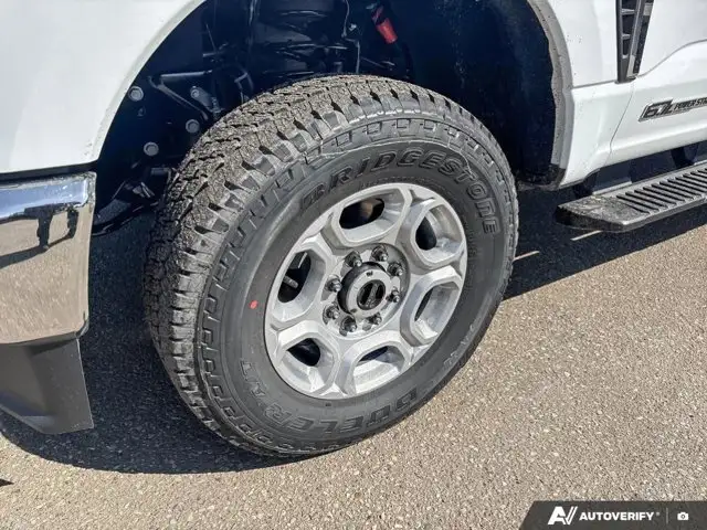 2026 Ford Super Duty F-350 SRW XLT - Photo 18