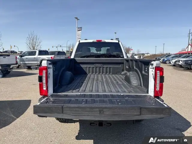 2026 Ford Super Duty F-350 SRW XLT - Photo 19