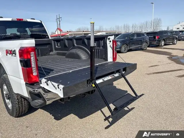 2026 Ford Super Duty F-350 SRW XLT - Photo 35