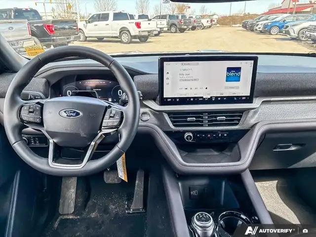 2026 Ford Explorer Platinum - Photo 10