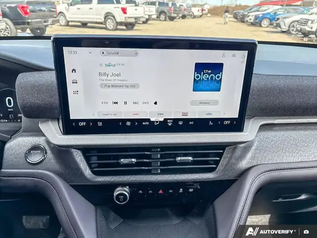 2026 Ford Explorer Platinum - Photo 16