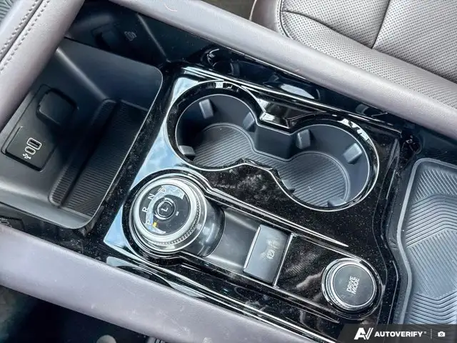 2026 Ford Explorer Platinum - Photo 17